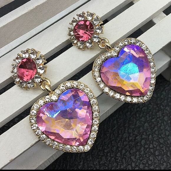 EARRINGS! Betsey Johnson Heart Drop Earrings BNWT Pink & Purple Gemstone earring - Picture 3 of 5